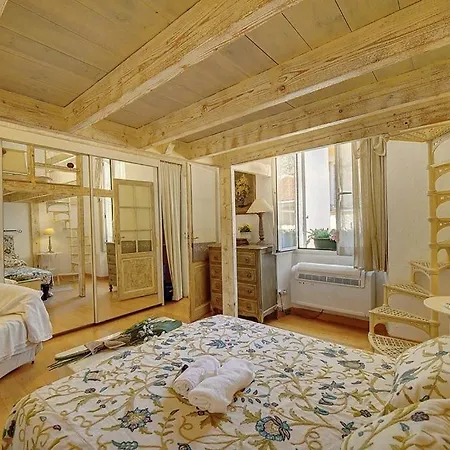A2b159 - Atypique Au Suquet Avec 2 Chambres!! *